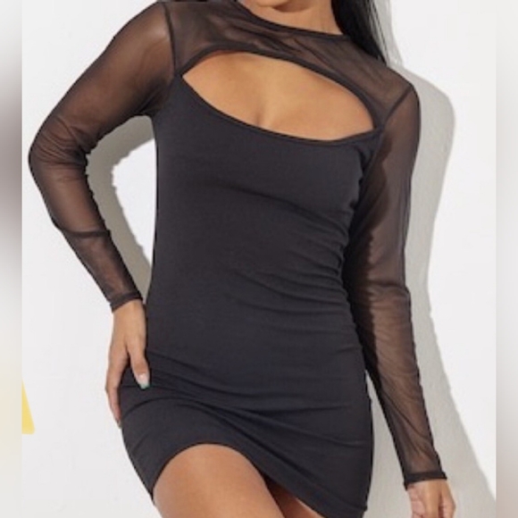 PrettyLittleThing Black Mesh Cut-Out Bodycon Dress NWT - Size 4 - Picture 1 of 12